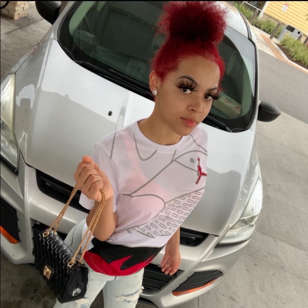 Meet your Posher, Shakeira